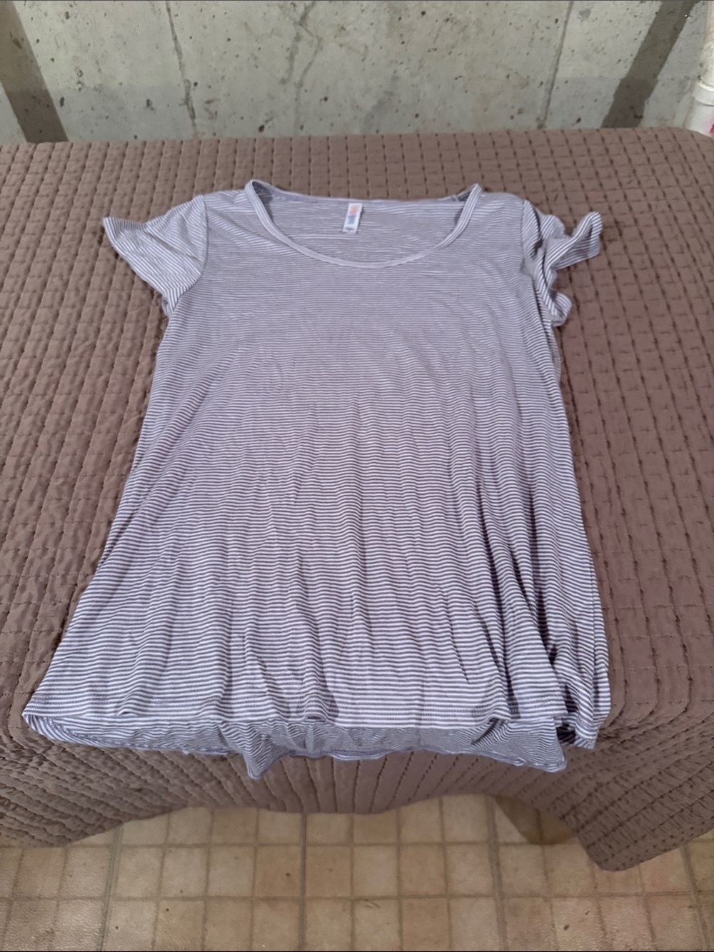 Everyday Women’s Short Sleeve Stripe Tee - Gray/White